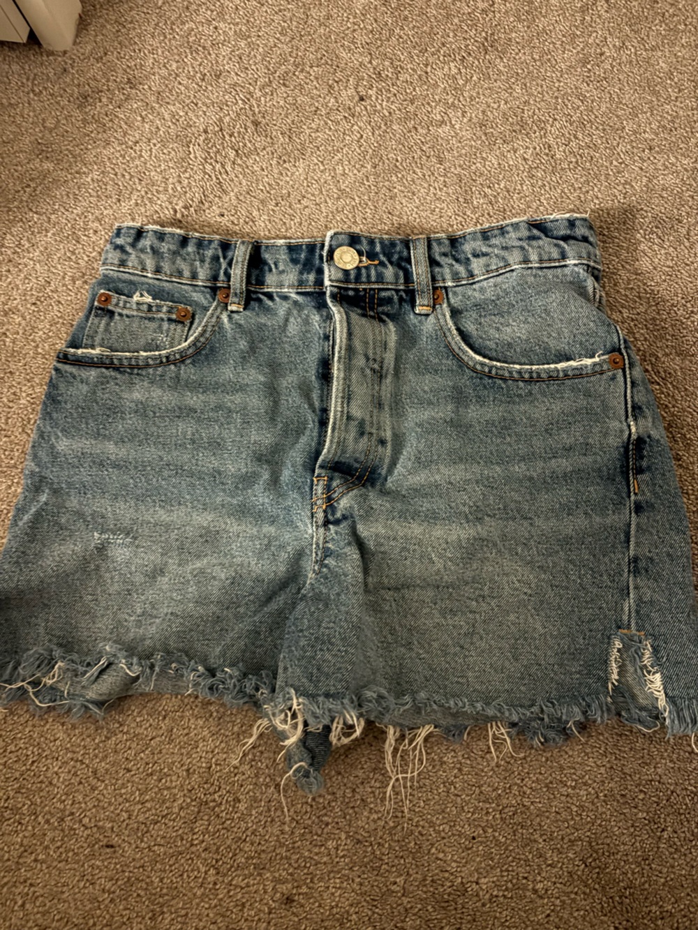 Zara High-Rise Frayed Hem Denim Shorts - Light Blue